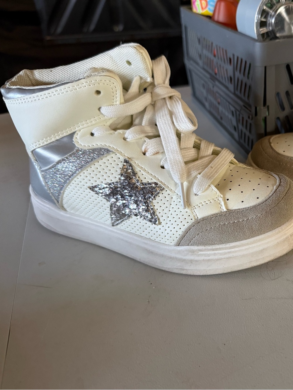 Kensie Girl White High-Top Sneakers with Silver Glitter Star